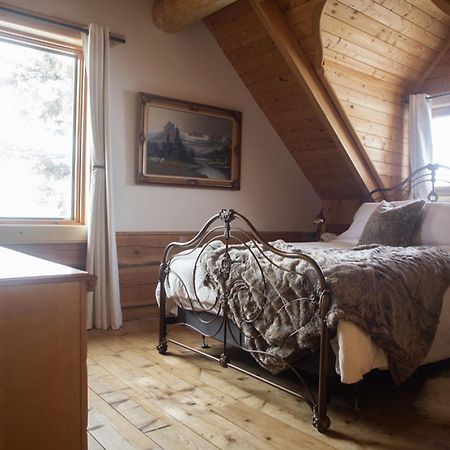 Hebergement "La Maison En Bois Rond" Sainte-Marie Rum bild
