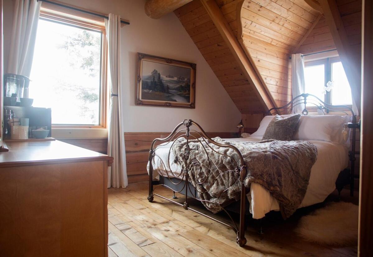 Hebergement "La Maison En Bois Rond" Sainte-Marie Rum bild