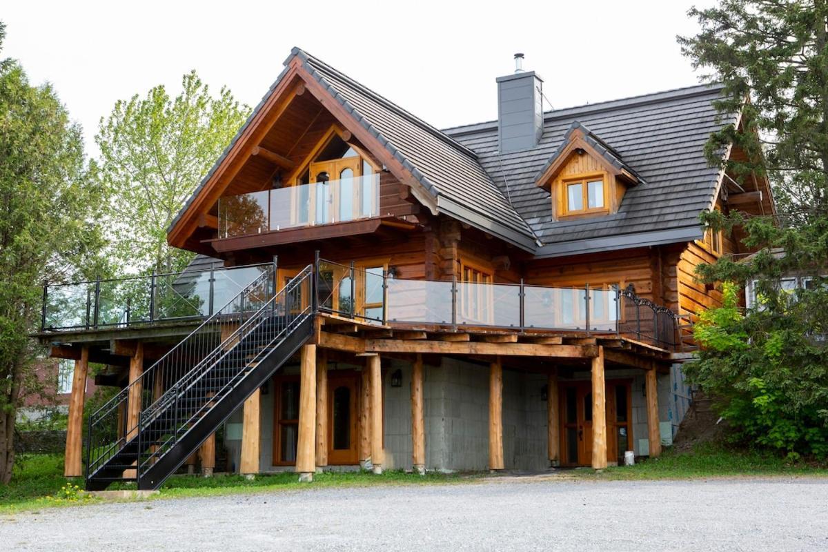 Hebergement "La Maison En Bois Rond" Sainte-Marie Rum bild