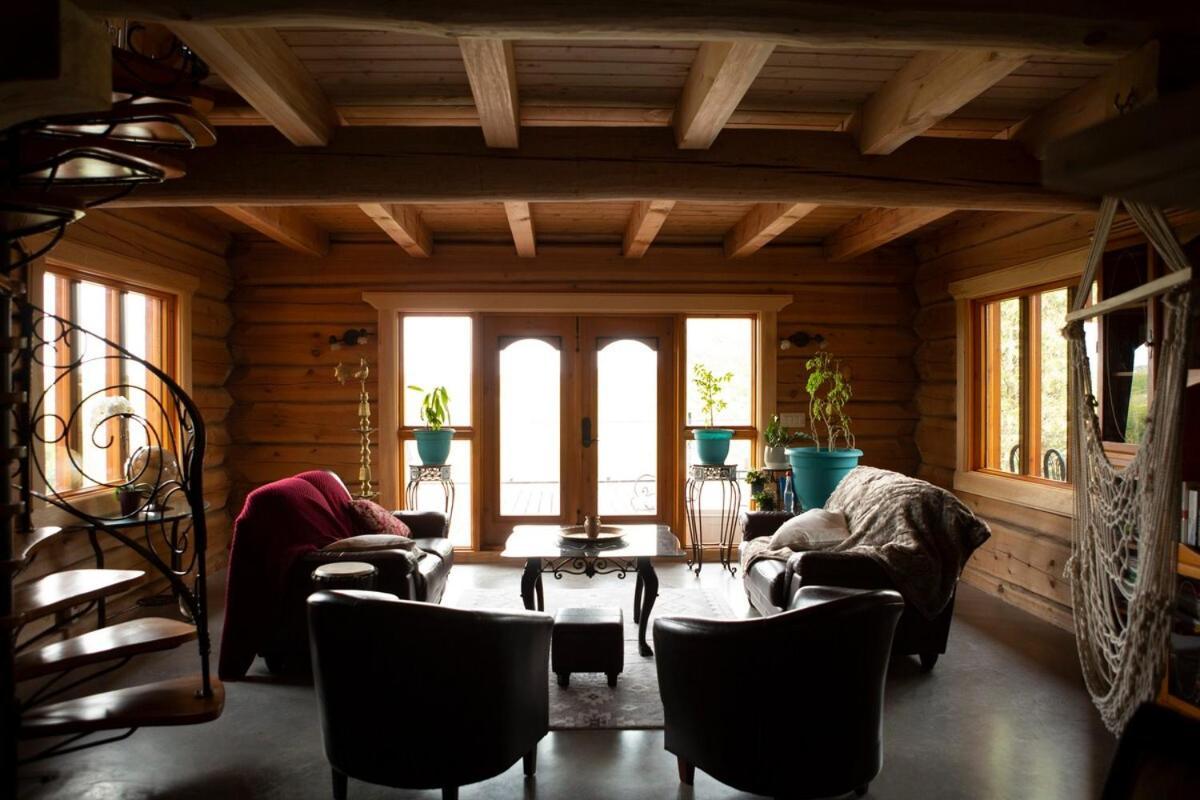 Hebergement "La Maison En Bois Rond" Sainte-Marie Rum bild